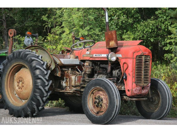 Трактор MASSEY FERGUSON 1000 series