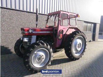 Трактор MASSEY FERGUSON 100 series