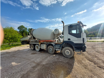 Бетоновоз IVECO Trakker