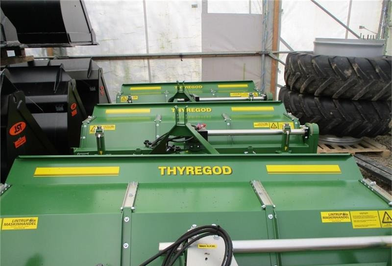 Четка за Селскостопанска техника Thyregod TK 2300 TK2300 Med hydraulisk sving og PTO-træk: снимка 3