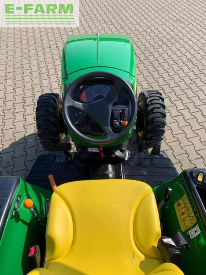 Трактор John Deere 3025e: снимка 5