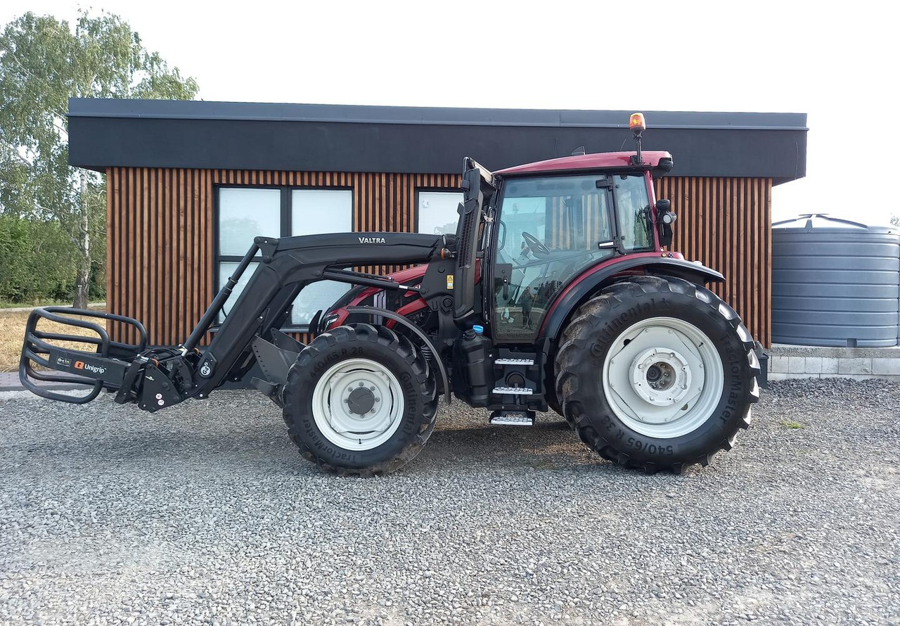 Лизинг на  Valtra G, Agco power MBTN - D5, 115 A Valtra G, Agco power MBTN - D5, 115 A: снимка 7