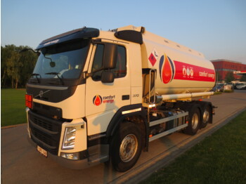 Камион цистерна VOLVO FM