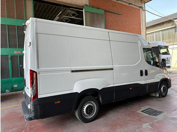 Товарен бус Iveco 35S16: снимка 4