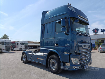 Влекач DAF XF 530