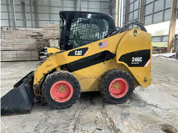 Мини челен товарач CATERPILLAR