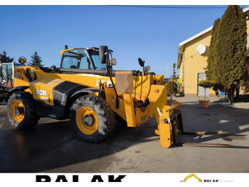 Телескопичен товарач JCB