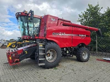 Зърнокомбайн CASE IH Axial-Flow