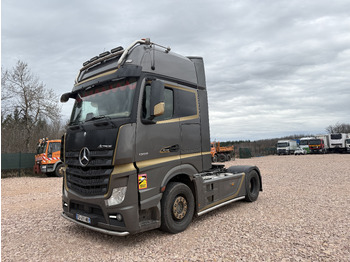 Влекач MERCEDES-BENZ Actros 1863