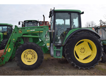 Трактор JOHN DEERE 6220