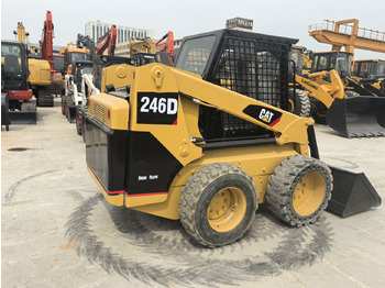 Мини челен товарач CATERPILLAR