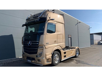 Влекач MERCEDES-BENZ Actros 1863