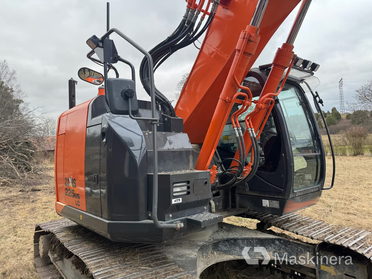 Верижен багер Grävmaskin Hitachi ZX225USLC-5B med redskap: снимка 14