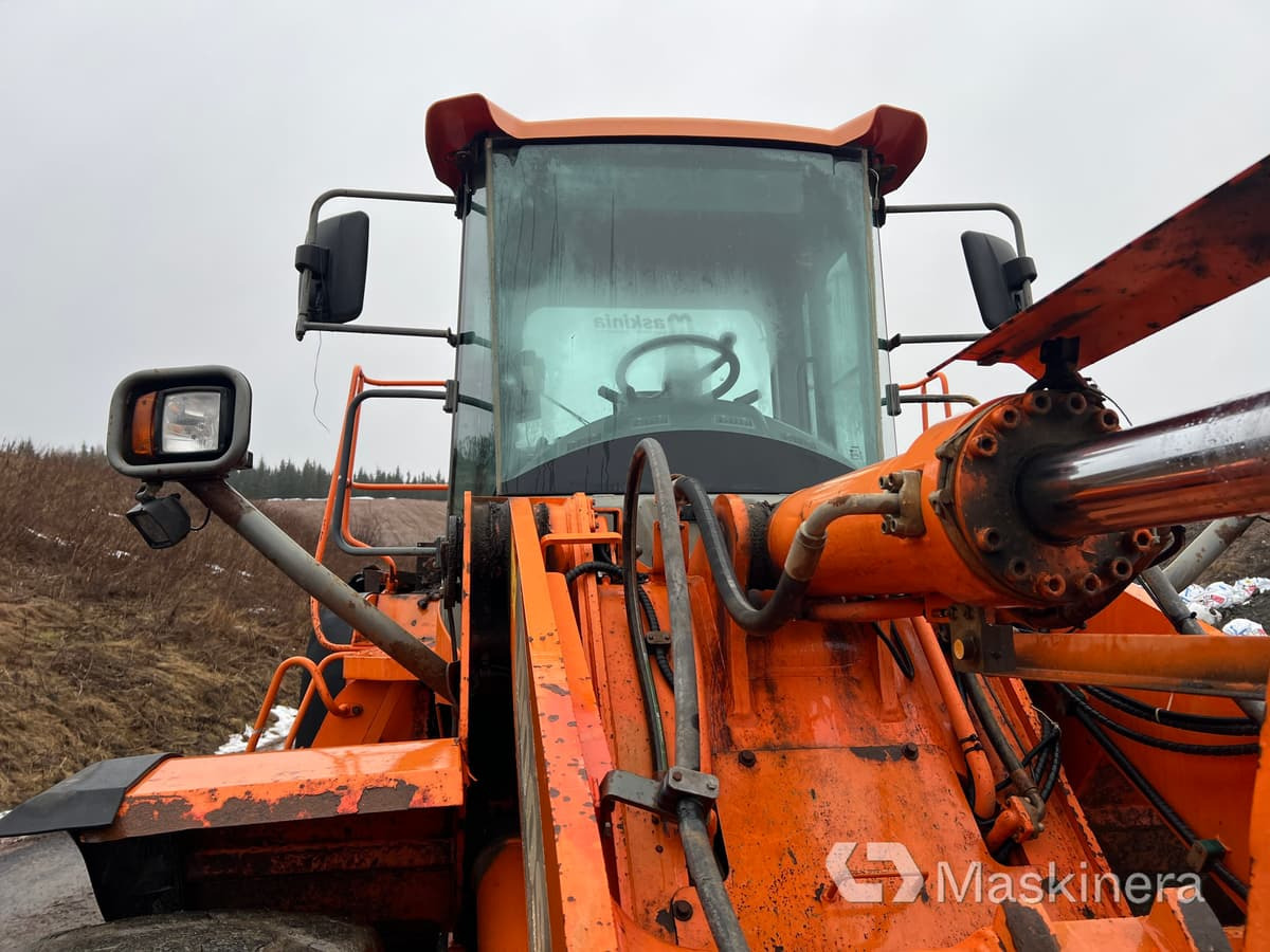 Колесен товарач Hjullastare Doosan DL300-3: снимка 10