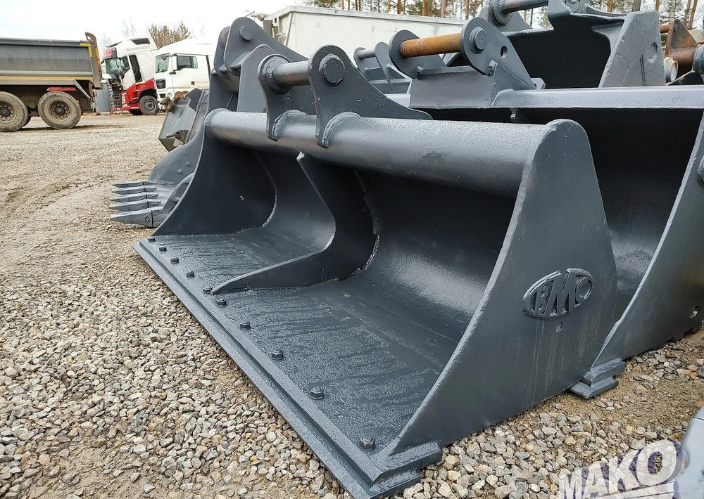 Прикачен инвентар за Строителна техника Łyżka skarpowa BMC 215cm Miller fi 80: снимка 1
