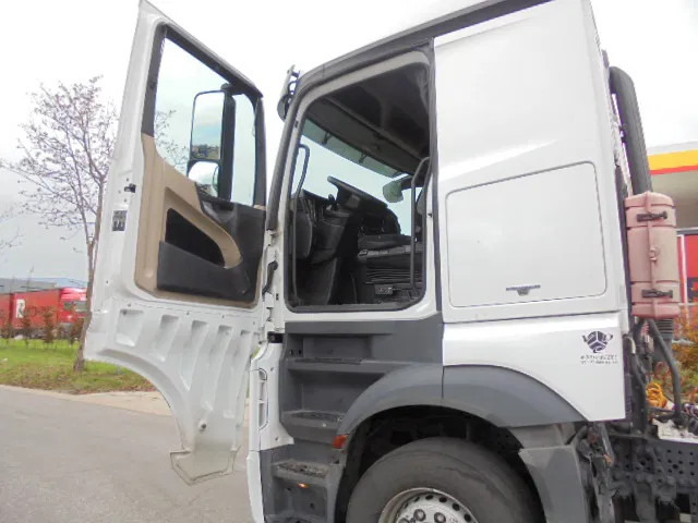 Влекач Mercedes-Benz Actros 1845 LS ADR: снимка 7