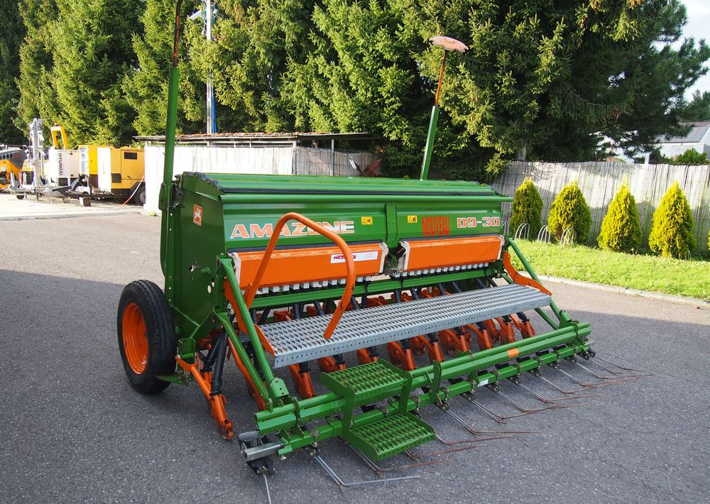 Сеялка Siewnik Amazone D9 -30 2007 Siewnik Amazone: снимка 9 Сеялка Siewnik Amazone D9 -30 2007 Siewnik Amazone: снимка 9