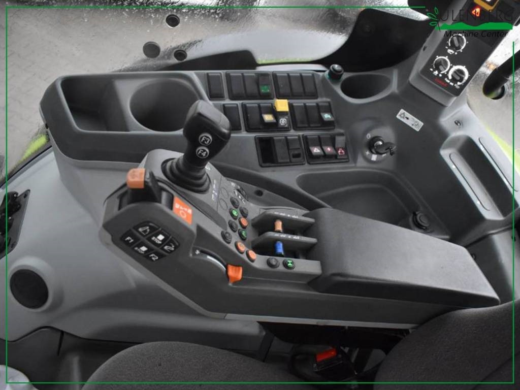 Трактор Claas AXION 850: снимка 12 Трактор Claas AXION 850: снимка 12