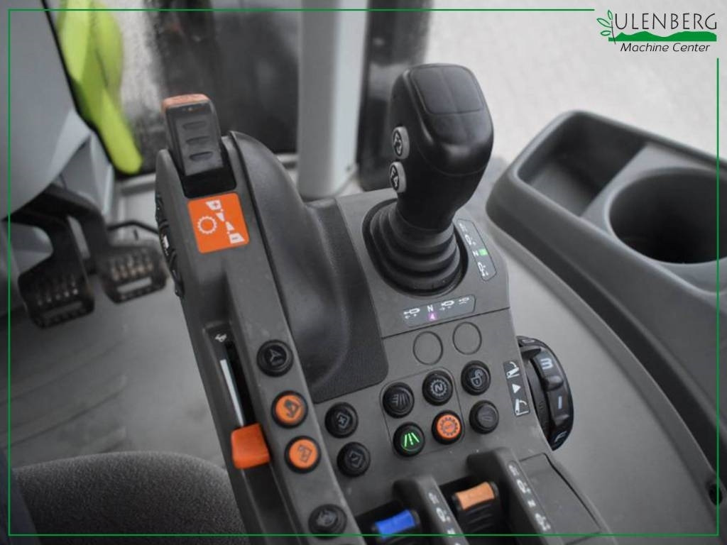 Трактор Claas AXION 850: снимка 9 Трактор Claas AXION 850: снимка 9