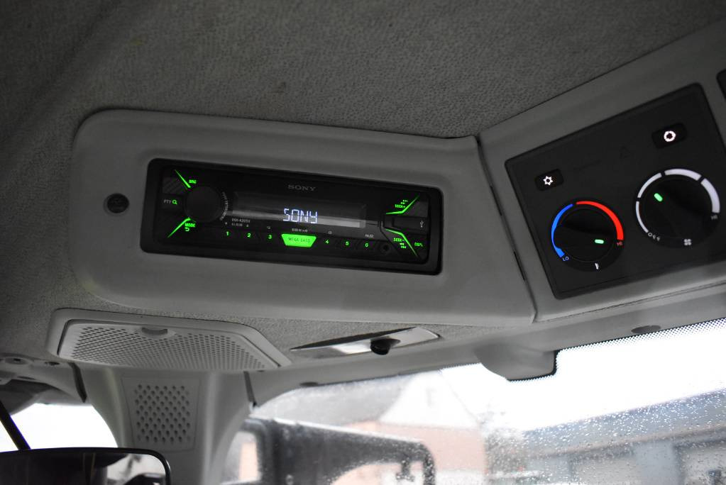 Трактор Claas AXION 850: снимка 13 Трактор Claas AXION 850: снимка 13