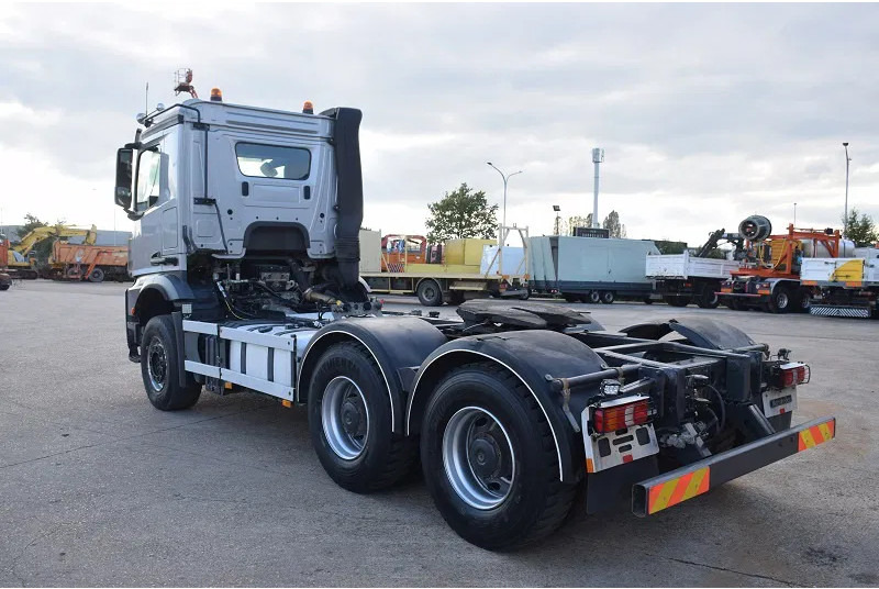 Влекач Mercedes-Benz Arocs 3345: снимка 10