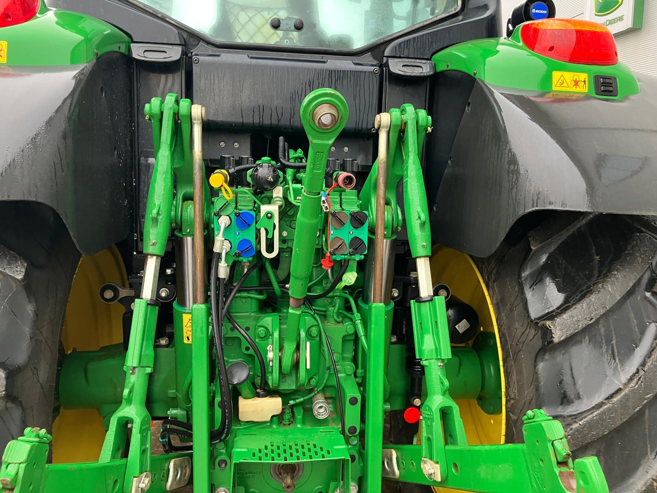 Трактор JOHN Deere 6155M: снимка 12