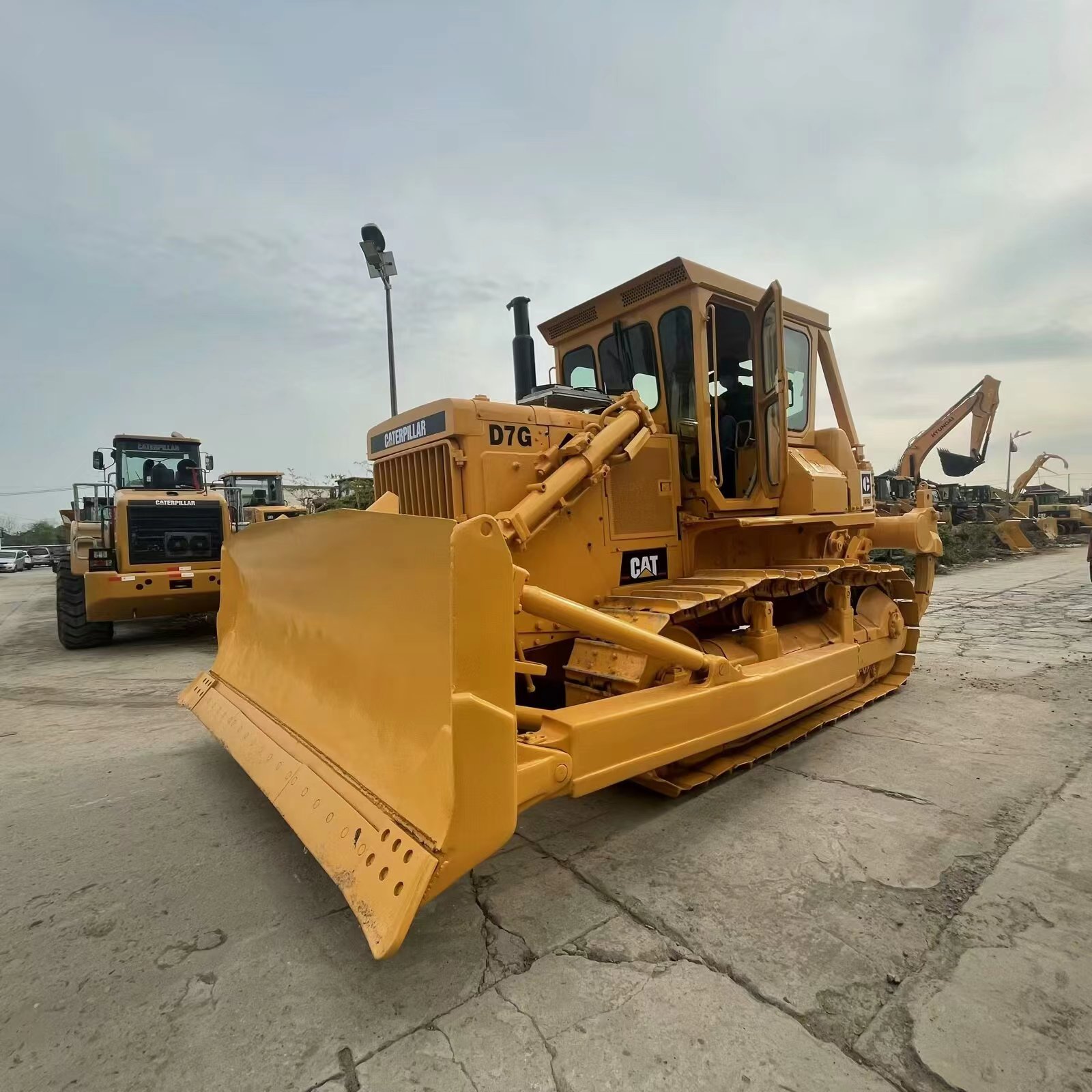 Булдозер CATERPILLAR D7G: снимка 8