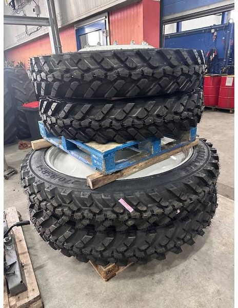 Нови Гума за Селскостопанска техника Alliance 270/95R54 + 270/95 R38 VF banden 2.25m en 1.50m: снимка 13