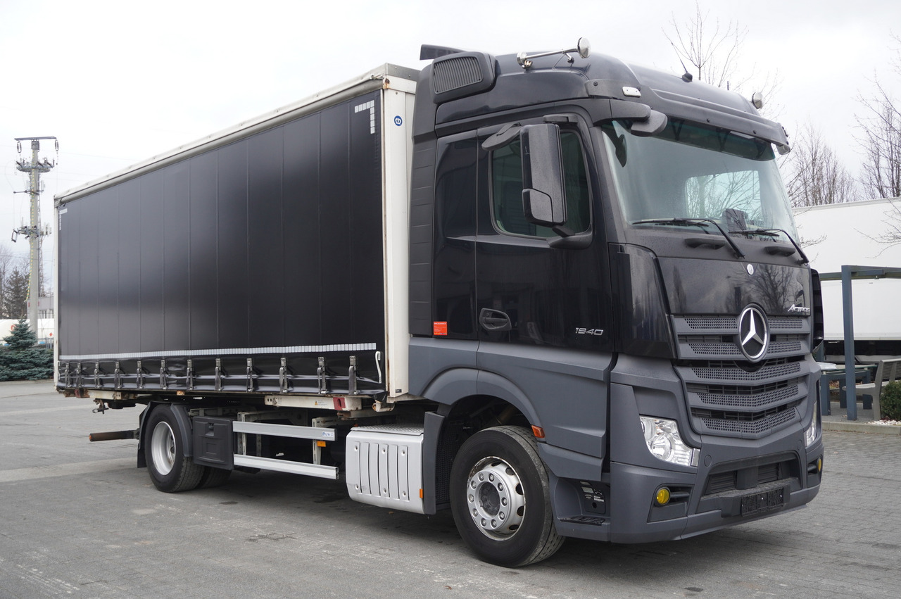 Камион с брезент MERCEDES-BENZ Actros 1840 E6 4×2 / Lounge chair / Krone curtainsider superstructure: снимка 1