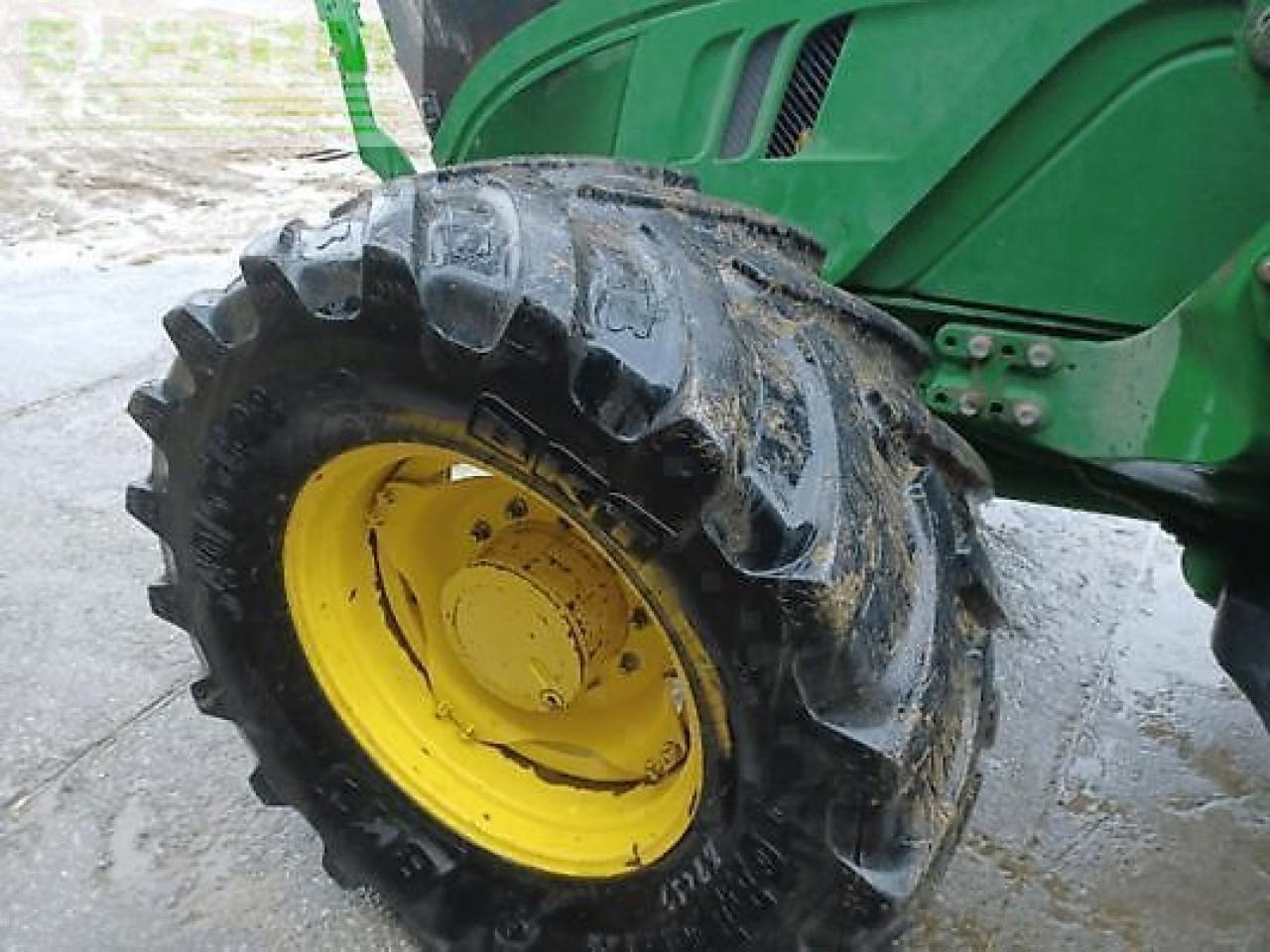 Трактор John Deere 6140r: снимка 6