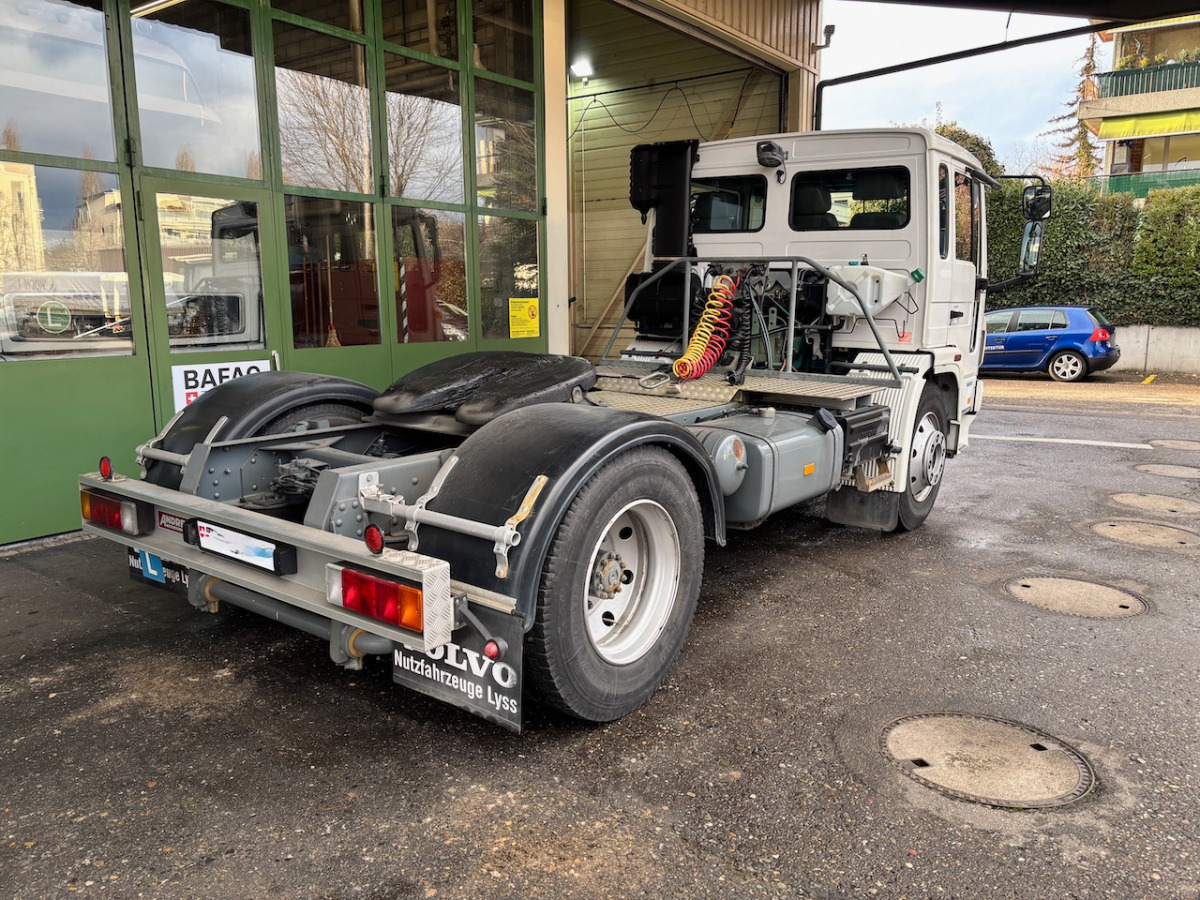 Влекач VOLVO FL6H615: снимка 10