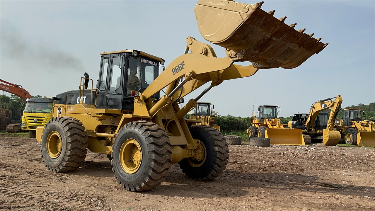 Колесен товарач CATERPILLAR 966F: снимка 11