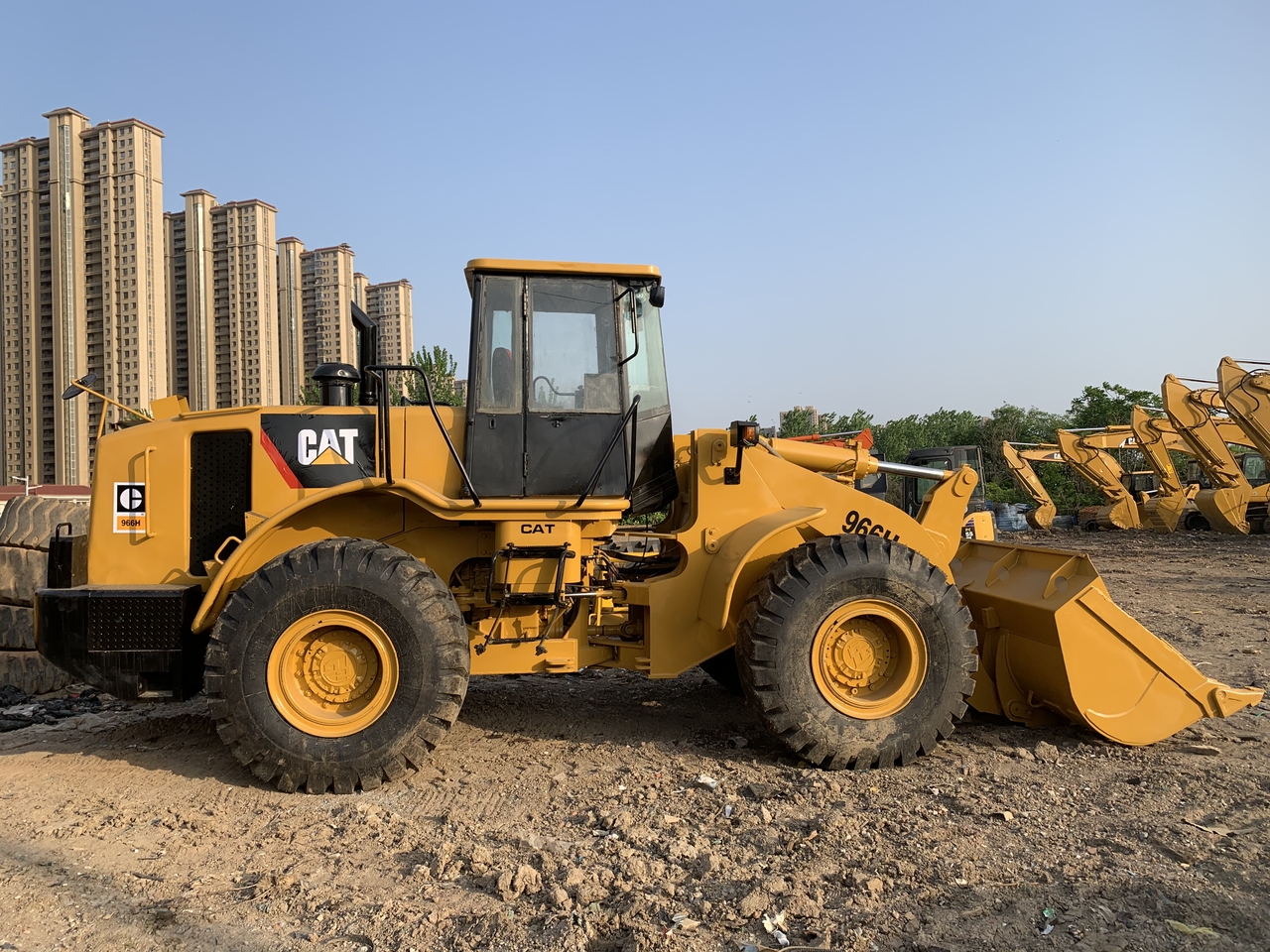 Колесен товарач CATERPILLAR 966H: снимка 6