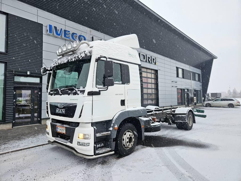 Шаси кабина MAN TGM: снимка 1